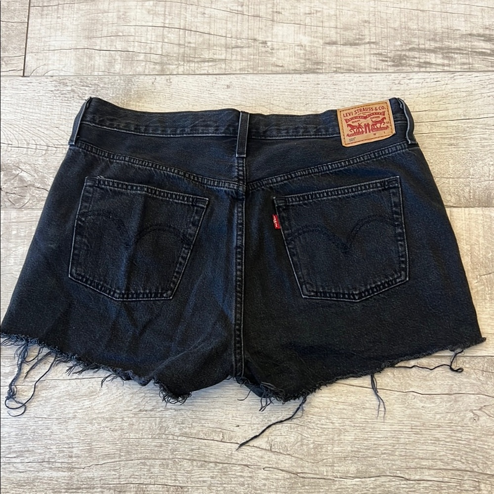 Levi's 501 Black Jean Shorts High-Waisted Frayed Hem Size 32 - Picture 3 of 12